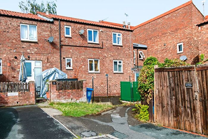2 Bedroom Flat For Sale In Raseby Place, Waterthorpe, S20