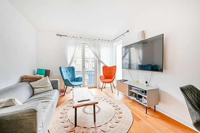 1 Bedroom Flat To Rent In Churchfield Road, Acton, London, W3