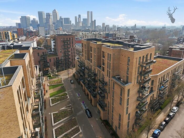 2 Bedroom Flat For Sale In Nellie Cressall Way, Bow, E3