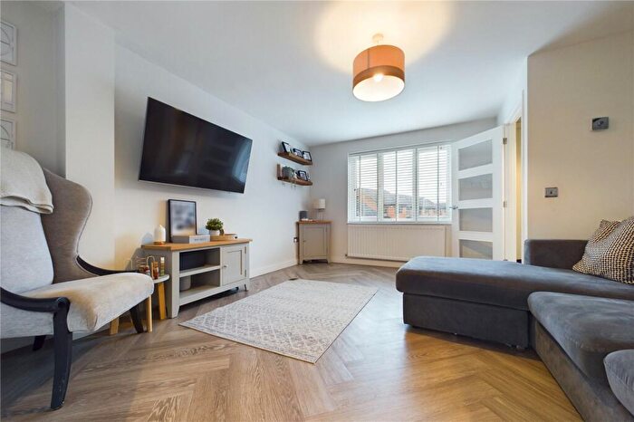 4 Bedroom Detached House For Sale In Bainbridge Road, Calcot, Reading, Berkshire, RG31