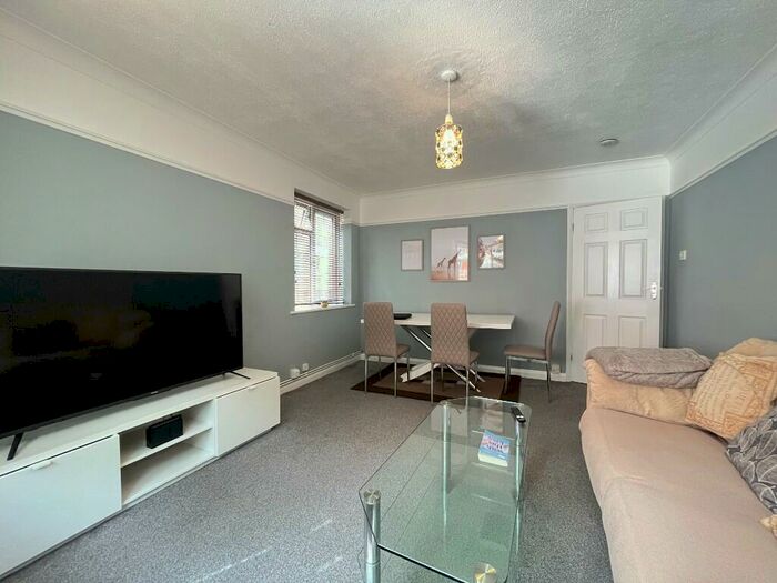 1 Bedroom Apartment To Rent In Ringstead Road, Sutton, Surrey, SM1