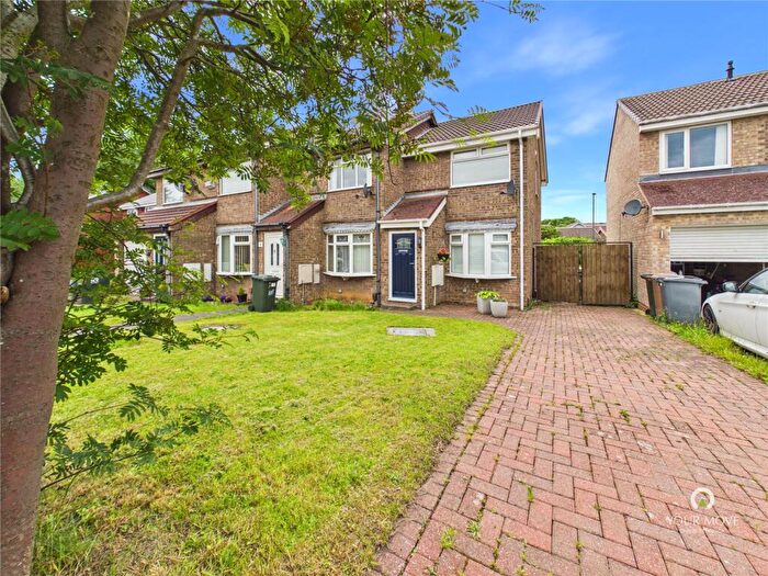 2 Bedroom End Of Terrace House For Sale In Chelford Close, Wallsend, Tyne And Wear, NE28
