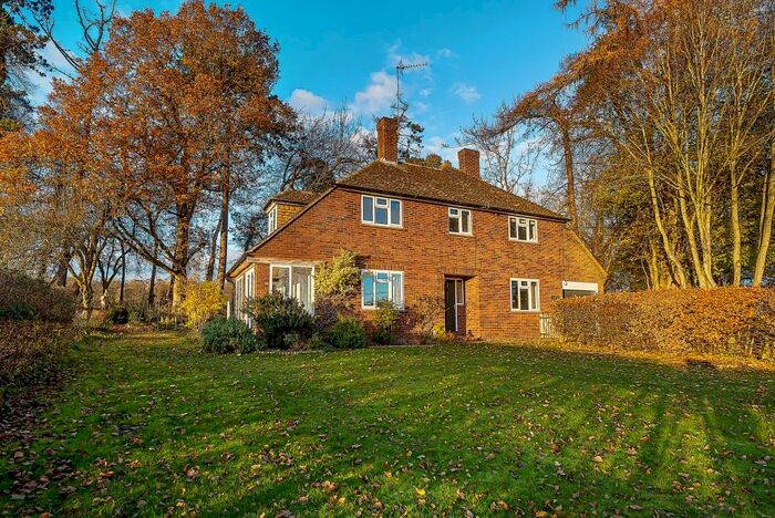 3 Bedroom Detached House To Rent In Rotherfield Greys, Henley On Thames, RG9