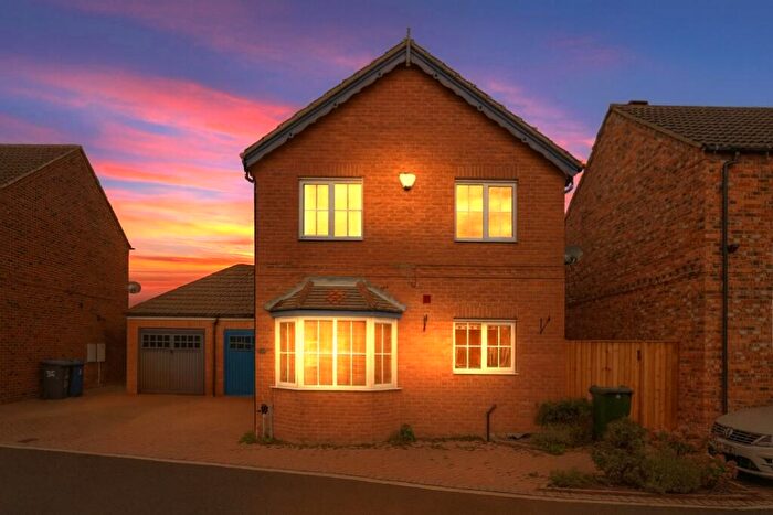 3 Bedroom Detached House For Sale In Lord Porter Avenue, Stainforth, Doncaster, DN7