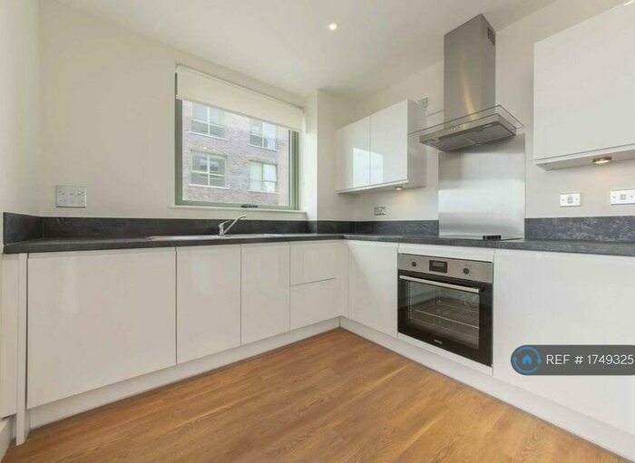 2 Bedroom Flat To Rent In Easton Court, London, NW10