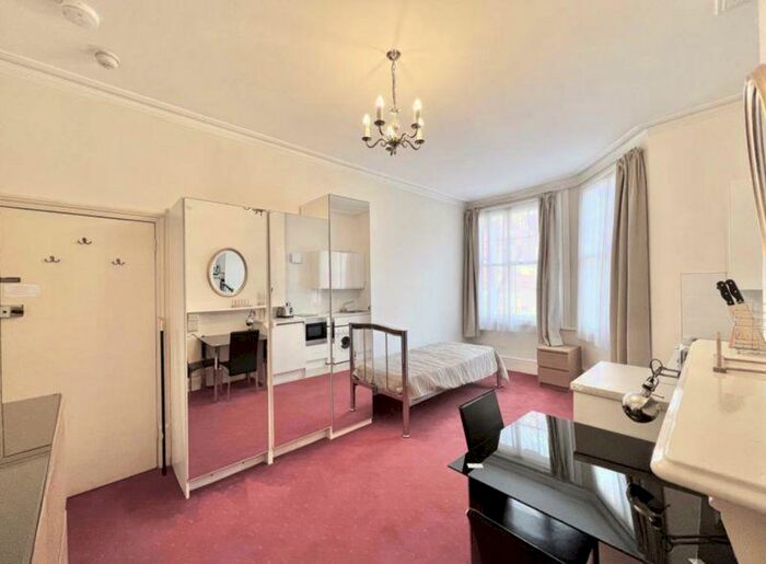 Studio To Rent In Canfield Gardens, NW6