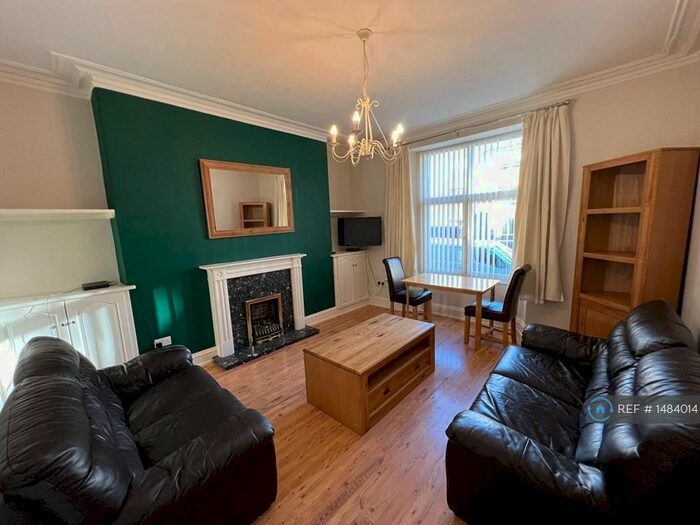 1 Bedroom Flat To Rent In Roslin Street, Aberdeen, AB24