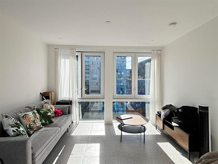 1 Bedroom Apartment To Rent In Bouchon Point, The Silk District, E1