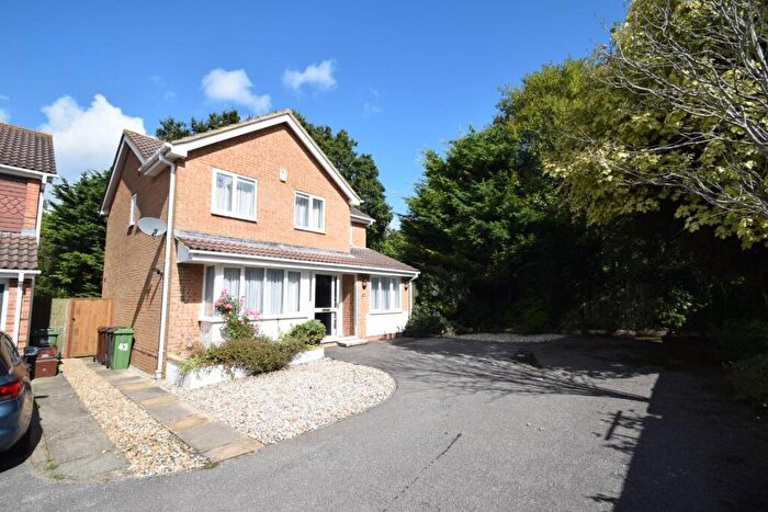4 Bedroom Detached House For Sale In Grasmere Close, Eastbourne, BN23