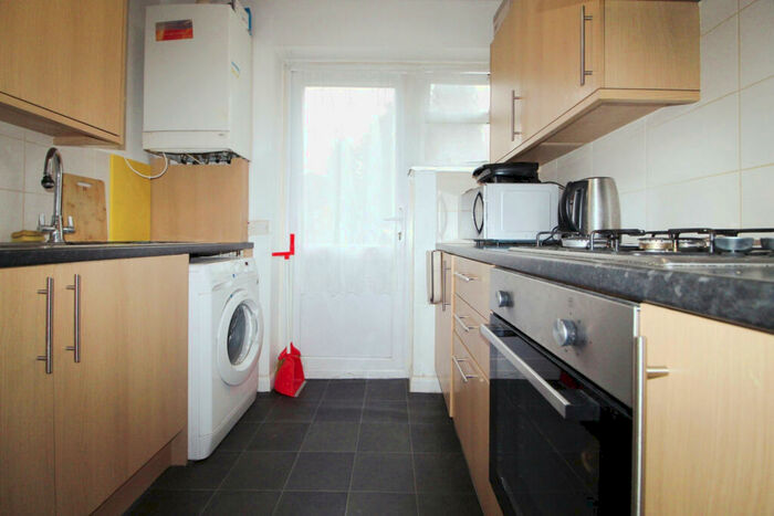 1 Bedroom Maisonette To Rent In Paulhan Road, Kenton, Harrow, HA3