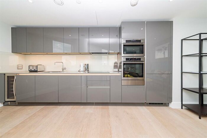 2 Bedroom Apartment To Rent In Lombard Wharf, Lombard Road, London, SW11