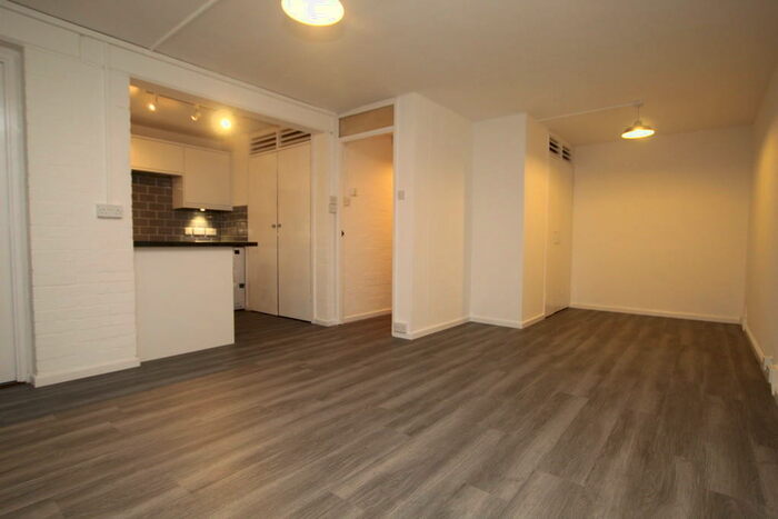 Studio To Rent In Hanover Court, Cambridge, CB2