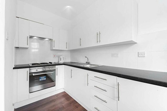 1 Bedroom Flat To Rent In Porten Road, London, W14