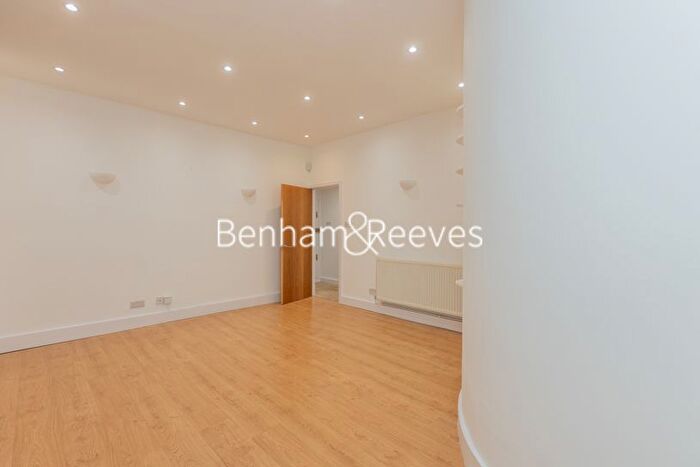 2 Bedroom Flat To Rent In Yorkshire Grey Place, Hampstead, NW3