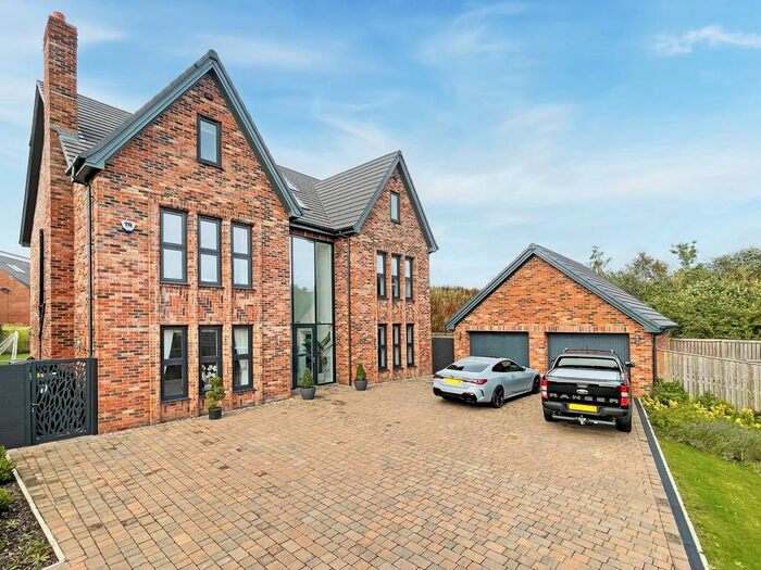 6 Bedroom Detached House For Sale In Red Cedar Close, Billingham, TS22