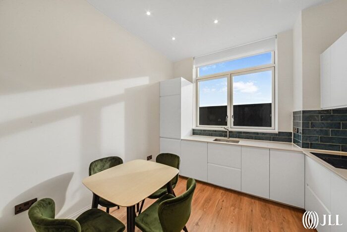 2 Bedroom Flat To Rent In Zinc Street, London, E15