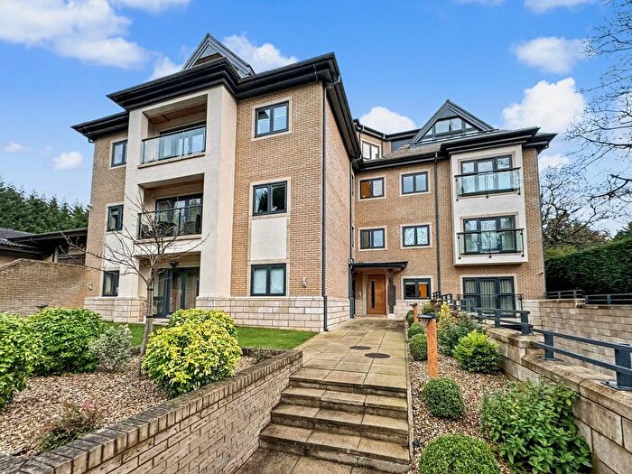 3 Bedroom Flat For Sale In Waterpark Road, The Grange, M7