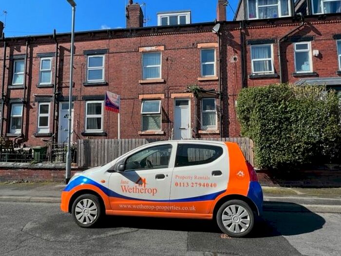 2 Bedroom Property To Rent In Shafton View, Holbeck, Leeds, LS11