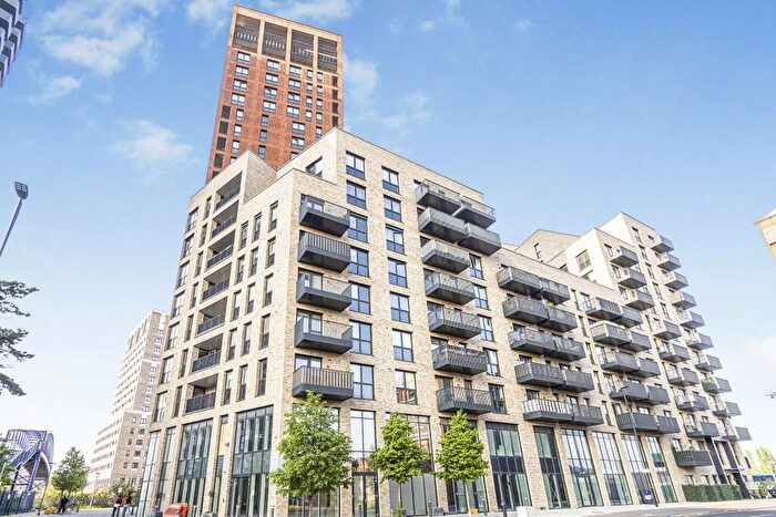 2 Bedroom Flat For Sale In Healum Avenue, Southall, UB2