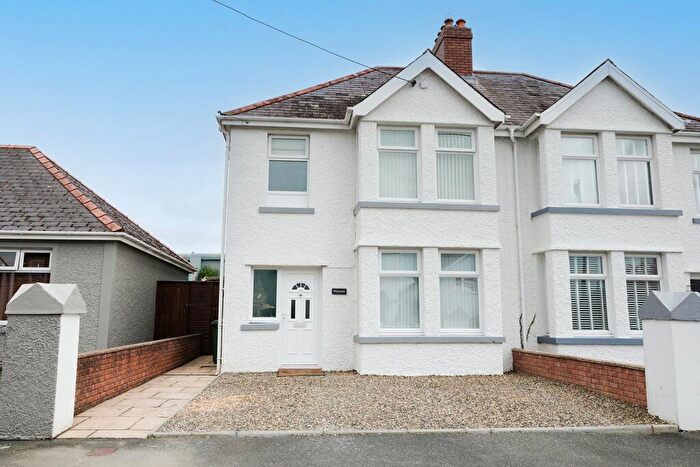 3 Bedroom Semi-Detached House For Sale In Bryncerdd, Feidrhenffordd, Cardigan, SA43