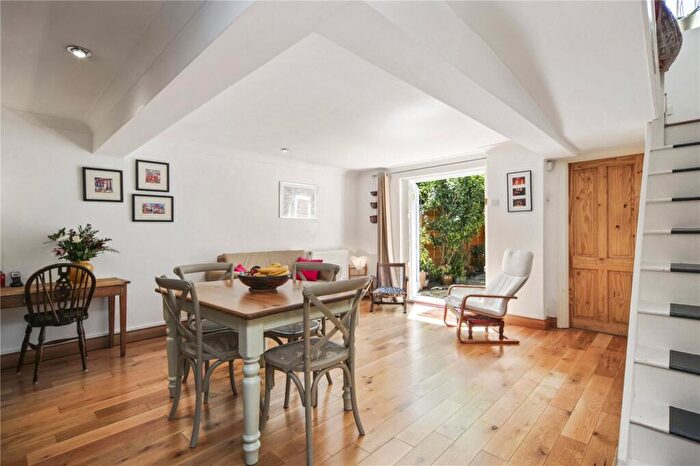 2 Bedroom Apartment To Rent In Leighton Road, London, NW5