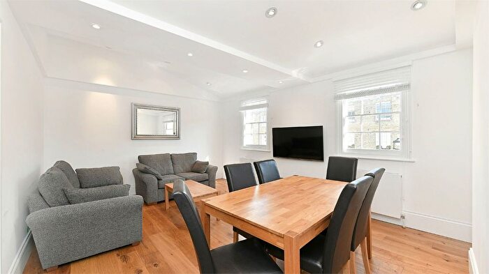 3 Bedroom Flat To Rent In York Street, Marylebone, London, W1H
