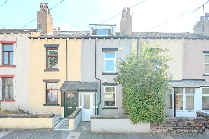 4 Bedroom Terraced House For Sale In Woodlands Avenue, Stanningley, Pudsey, West Yorkshire, LS28