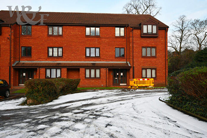 2 Bedroom Flat For Sale In Knights Close, Birmingham, B23