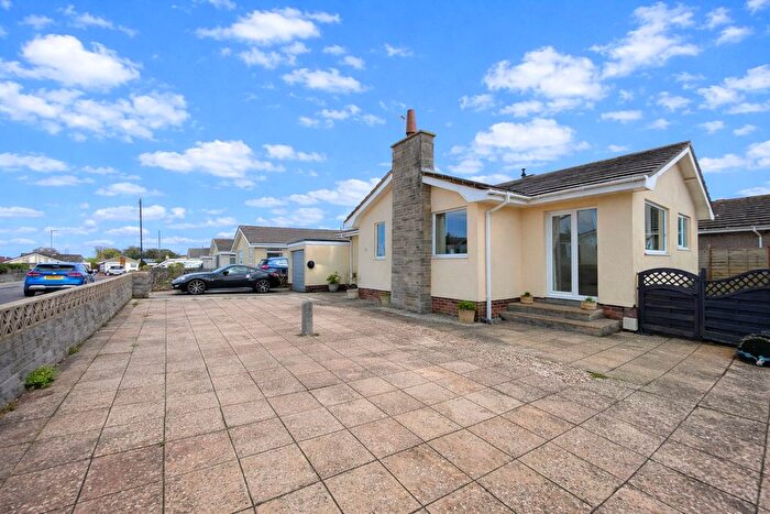 2 Bedroom Detached Bungalow For Sale In The Close, Brixham, Devon, TQ5