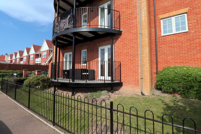 2 Bedroom Ground Flat To Rent In Victory Court, Nelson Road, CO15