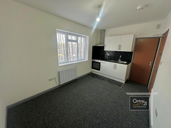Studio To Rent In |Ref: |, Bitterne Road West, Southampton, SO18