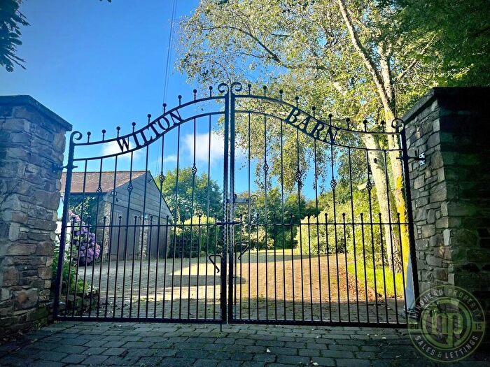 4 Bedroom Barn Conversion For Sale In Wilton Barn, Trerulefoot, Cornwall, PL12