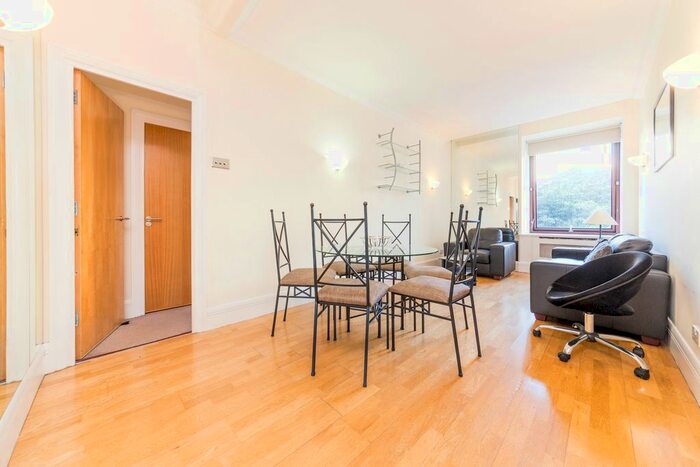 2 Bedroom Flat To Rent In Whitehouse Apartments, Belvedere Road, Southbank, London, SE1