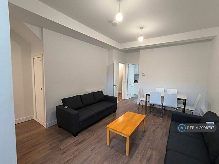 6 Bedroom Terraced House To Rent In Great Western Street, Manchester, M14