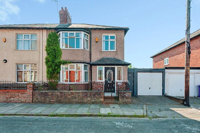 3 Bedroom Semi-Detached House For Sale In Herondale Road, Liverpool, Merseyside, L18