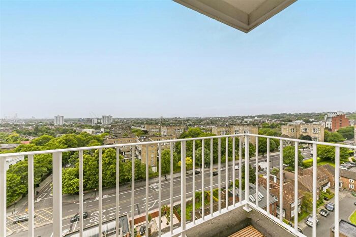2 Bedroom Flat To Rent In Blair Court, Boundary Road, London, NW8
