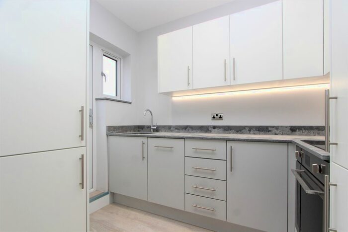 1 Bedroom Flat To Rent In Alexandra Park Road, Muswell Hill, London, N10