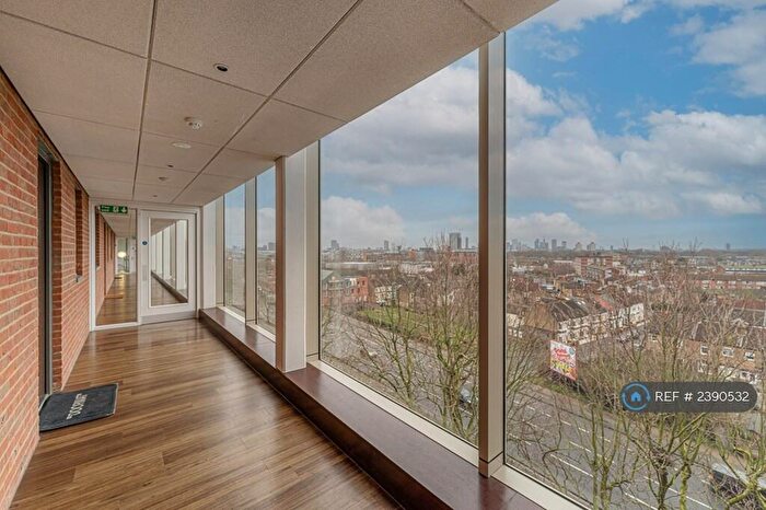 2 Bedroom Flat To Rent In Pioneer Court, London, E16