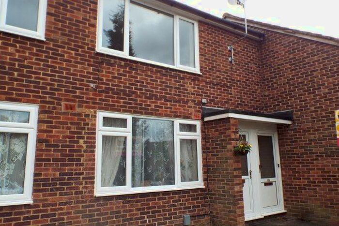 2 Bedroom Maisonette To Rent In Roseholme, Maidstone, ME16