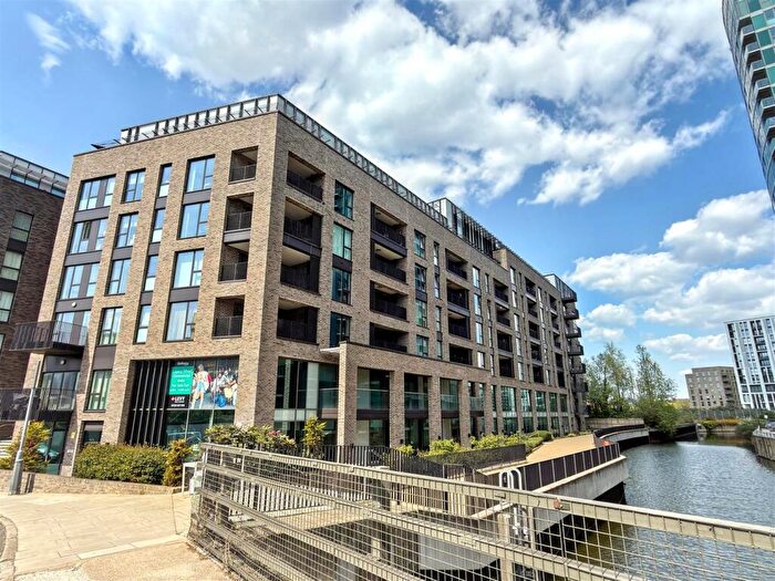 1 Bedroom Apartment For Sale In Southmere House, Stratford, London, E15