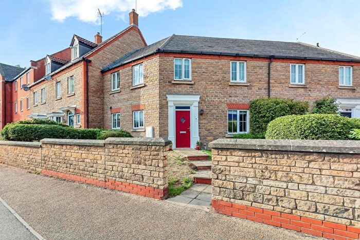 3 Bedroom Property For Sale In Nine Arches Way, Thrapston, Kettering, NN14