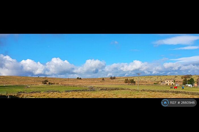 2 Bedroom Semi-Detached House To Rent In Country View, Bradford, BD13