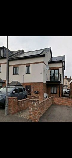 1 Bedroom Flat To Rent In Gordon Road, High Wycombe, HP13