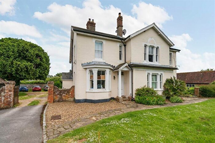 2 Bedroom Flat To Rent In Wisborough Green, Billingshurst, RH14