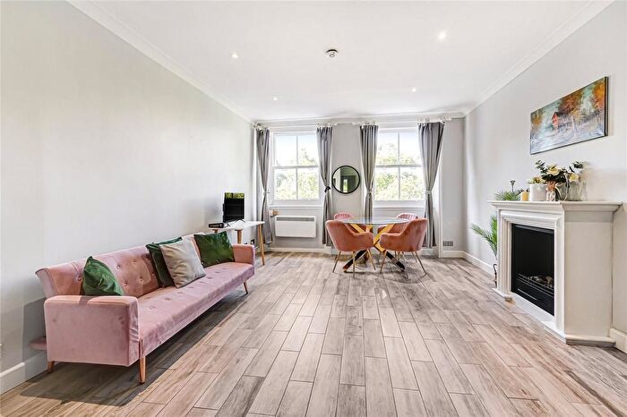 2 Bedroom Flat To Rent In Baker Street, Marylebone, London, W1U