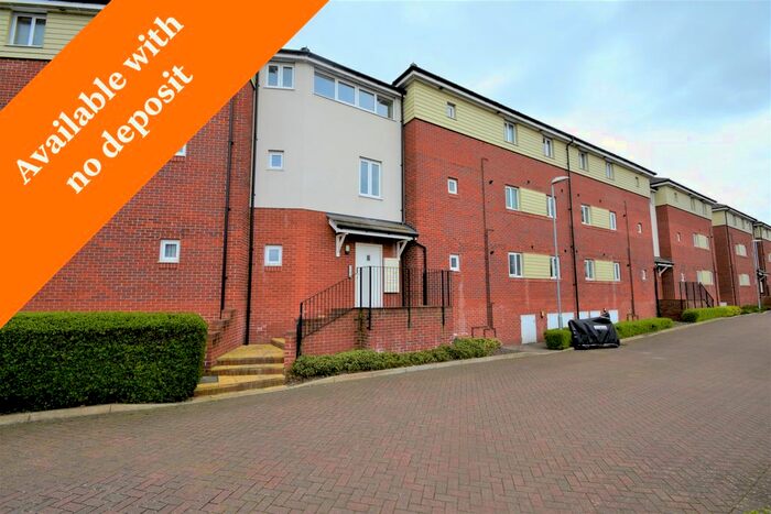 2 Bedroom Flat To Rent In Arras Road, Portsmouth, PO3