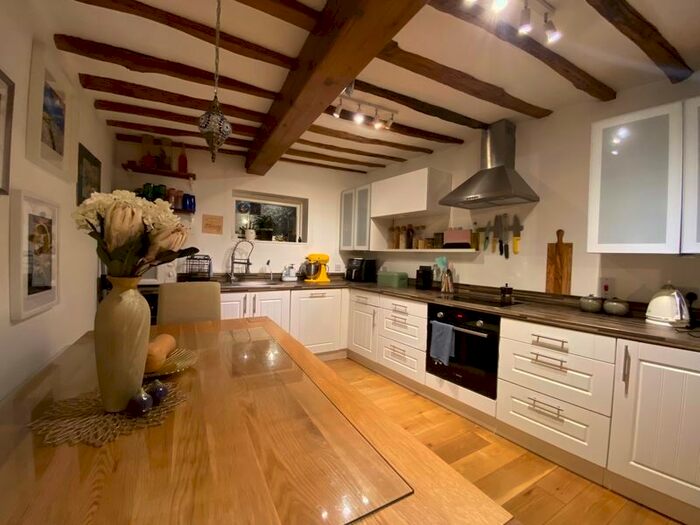 2 Bedroom Barn Conversion To Rent In Kingswood Court, Braintree, CM7