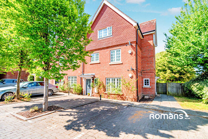 1 Bedroom Flat To Rent In Wychwood Place, Winchester, Hampshire, SO22