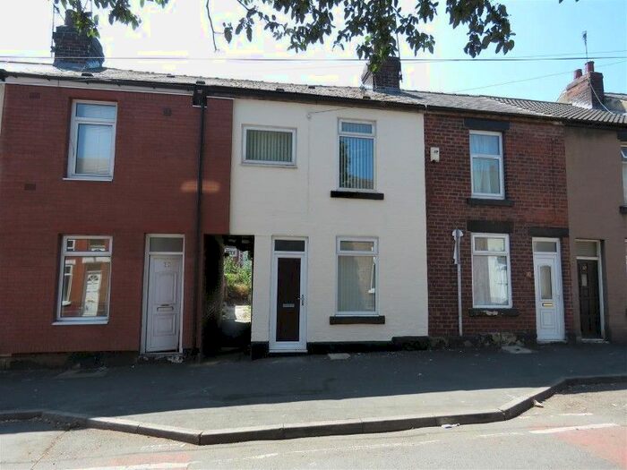 2 Bedroom Property To Rent In Popple Street, Sheffield, S4