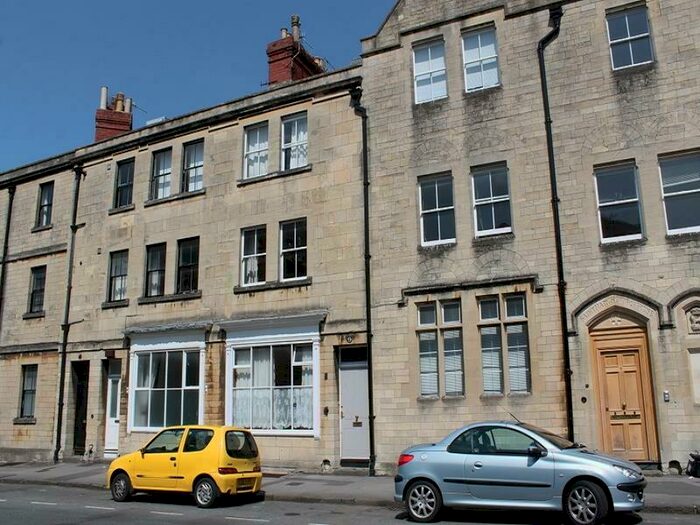 7 Bedroom House To Rent In Grove Street, BA2